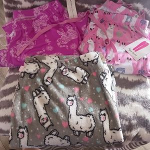 Brand new womens pajama bottoms bundle size large